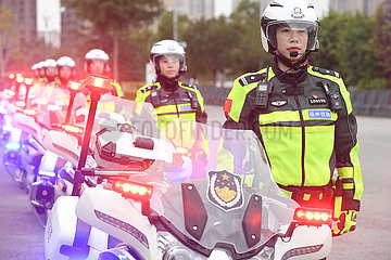 CHINA-FUJIAN-FUZHOU-TRAFFIC POLIZIST-Mot TEAM (CN)