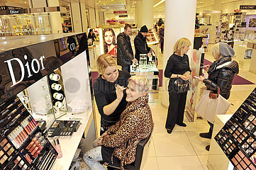 Beautyabteilung  Dior  Kaufhaus Oberpollinger  Muenchen  Dezember 2009