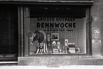 Gotha  Schaufensterdekoration zur Grossen Gothaer Rennwoche