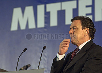 Bundeskanzler Gerhard Schroeder  Wahlkampf  Augsburg  2002