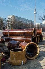 Berlin  Deutschland - Abwasserrohre aus Steinzeug in der Berliner Innenstadt