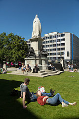 Grossbritannien  Nordirland  Belfast - The Titanic Memorial Garden  auf dem Gelaende von City Hall am Donegall Square