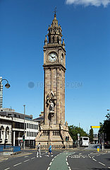 Grossbritannien  Nordirland  Belfast - Albert Memorial Clock Tower in der City am Queen's Square ist 34 4 m hoch und wurde 1869 fertiggestellt