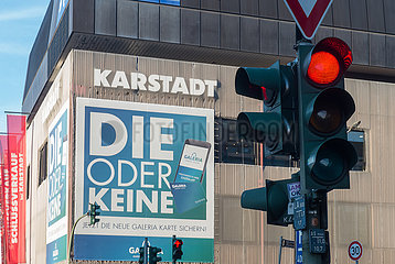 Berlin  Deutschland - Das Karstadt-Kaufhaus in der Berliner Muellerstrasse