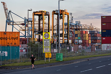 Grossbritannien  Nordirland  Belfast - Port of Belfast  Containerterminal  Victoria Terminal 3