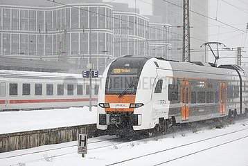 Wintereinbruch  Bahnhof Essen  Essen  Nordrhein-Westfalen  Deutschland