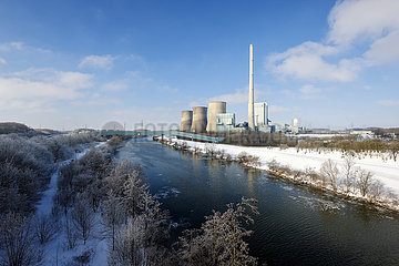 Winterlandschaft  Lippe  RWE Gaskraftwerk  Hamm  Ruhrgebiet  Nordrhein-Westfalen  Deutschland