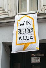 Berlin  Deutschland - Mieterprotest gegen den Verkauf von Mietwohnungen