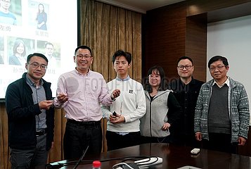 CHINA-SHANGHAI-TRAGBARE großflächiges DISPLAY STOFF-NEW TECHNOLOGY (CN)