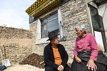 CHINA-QINGHAI-YUSHU-Traditionelle Tibetische dorfess-PRESERVER (CN) CHINA-QINGHAI-YUSHU-Traditionelle Tibetische dorfess-PRESERVER (CN) CHINA-QINGHAI-YUSHU-Traditionelle Tibetische dorfess-PRESERVER (CN) CHINA-QINGHAI-YUSHU-Traditionelle Tibetische dorfess-PRESERVER (CN)