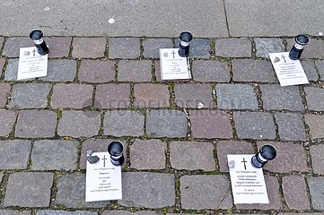 Mahnwache für Obdachlose auf dem Gerhard-Hauptmann-Platz