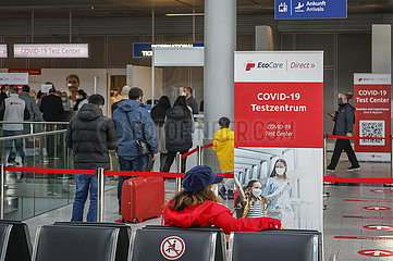 Corona Schnelltest  Flughafen  Duesseldorf  Nordrhein-Westfalen  Deutschland