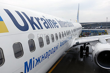 Kiew  Ukraine  Flugzeugrumpf einer Maschine der Ukraine International