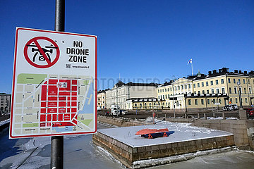 Helsinki  Finnland  Hinweisschild: Drohnenverbot ueber der City