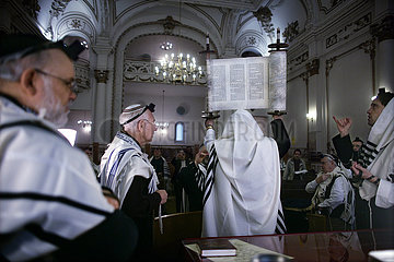 Service at the Orthodox Synagogue