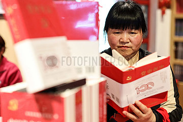 Xinhua Schlagzeilen: „Red“ Buchhandlungen Zeug steigende chinesische Begeisterung auf revolutionärer Geschichte