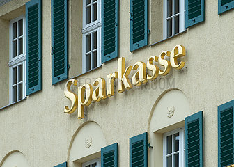 Dresden  Deutschland - Schriftzug Sparkasse an einer Fassade