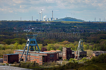 Industrielandschaft im Ruhrgebiet  Zeche Ewald in Herten  Uniper Kraftwerk Scholven in Gelsenkirchen  Ruhrgebiet  Nordrhein-Westfalen  Deutschland  Europa