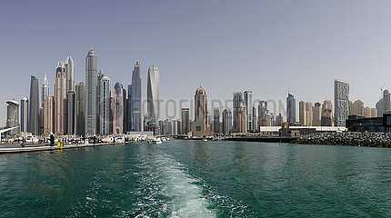 Dubai  Vereinigte Arabische Emirate  Panorama der Skyline