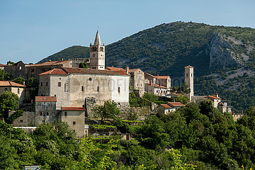 Kroatien  Plomin - Das mittelalterliche Plomin an der Stelle einer illyrisch-liburnischen Siedlung und des roemischen Flanona