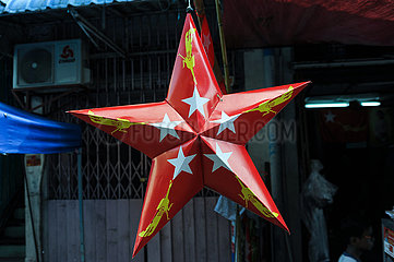 Yangon  Myanmar  Roter Stern mit dem Logo der Partei NLD