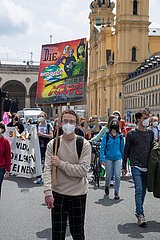 Fridays for Future demonstriert für das 1 5-Grad-Ziel in München