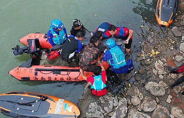 CHINA-HAINAN-HAIKOU geschädigter DELPHIN-Rescue (CN)