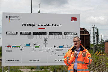 Andreas Scheuer beim Startschuss zum ersten digitalen Rangierbahnhof Deutschlands