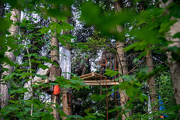 Räumung der Baumbesetzung im Forst Kasten