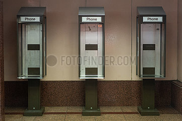 Singapur  Republik Singapur  Alte  stillgelegte oeffentliche Telefonzellen ohne Telefone