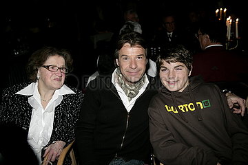 Patrick Lindner mit Mutter Hedwig Raab und Sohn Daniel