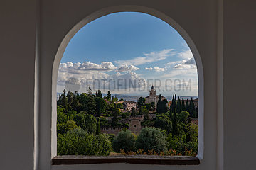 SPANIEN-GRANADA-Alhambra-Palast