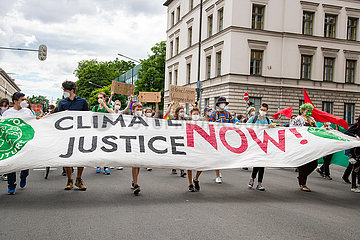 FFF Demo für echten Klimaschutz