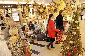 Einkaufszentrum Riem Arcaden  Weihnachtsdeko  Shopping  November 2008