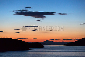 Kroatien  Supetarska Draga (Insel Rab) - Sonnenuntergang in der Bucht von Supetarska Draga