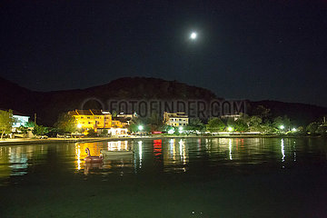Kroatien  Supetarska Draga (Insel Rab) - Nacht ueber der Bucht von Supetarska Draga