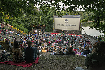 Kino Open-Air im Muenchener Westpark  21. Juli 2021