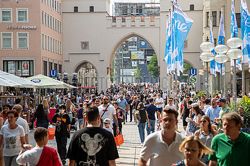 Wirtschaftswachstum? Volle Fußgängerzone in München