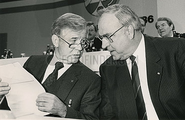 Kurt Biedenkopf  Helmut Kohl  Duesseldorf  1986