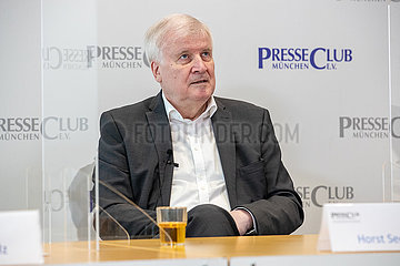 Horst Seehofer im Pressegespräch