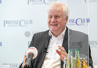 Horst Seehofer im Pressegespräch