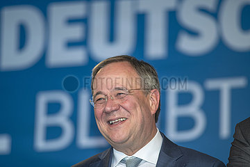 Armin Laschet  CDU  Kanzlerkandidat  Wahlkundgebung  Augsburg  17. September 2021