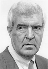 Peter Boenisch  Regierungssprecher  Portrait  1985
