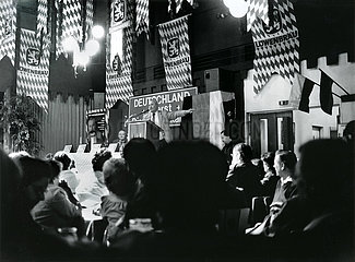 Franz Schoenhuber  Rede bei Kundgebung der Republikaner  Muenchen 1988