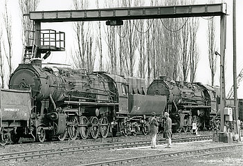 Verschrottung alter Dampfloks der Deutschen Reichsbahn  Guben  1992