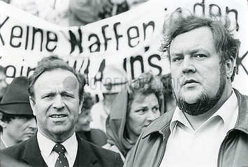 Hans Schuierer  Karlheinz Hiersemann  SPD  Ostermarsch 86 gegen WAA Wackersdorf  Maerz 1986
