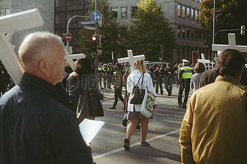 Gegendemonstration zu dem 1000 Kreuze Marsch in München am 17.10.21