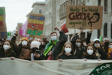 Ihr lasst uns keine Wahl: Zentraler Klimastreik in Berlin am 22.10.21