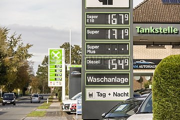 Tankstellen mit hohen Preisen