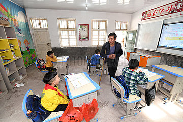 China-Guangxi-Lingchuan-ländlicher Lehrer (CN)